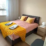 Cozy Centre شقة